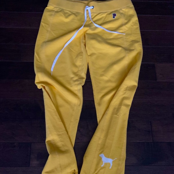 Pink sweatpants - Picture 2 of 5